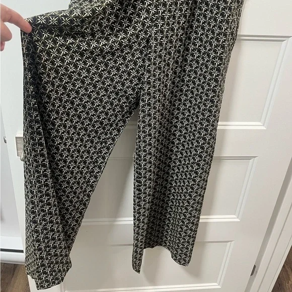 Elegant Patterned jumpsuit - Picture 2 of 5